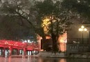 Đám cháy lớn xảy ra tại cầu Thê Húc trên hồ Hoàn Kiếm