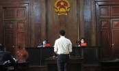 Phạt 2 năm tù treo đối với nam tiếp viên Vietnam Airlines 'làm lây lan COVID-19'