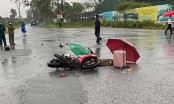 Hai người bị sét đánh tử vong khi đi xe máy trên đường