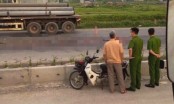 Clip: Người phụ nữ đẩy xe chở rác ở Hưng Yên bị cán tử vong, thi thể không còn nguyên vẹn