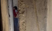 Nín thở theo dõi khoảnh khắc giải cứu bé gái 9 tuổi lọt vào khe tường chỉ rộng 25cm