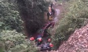 Lào Cai: Ô tô rơi xuống khe suối 15 tiếng không ai hay biết, 3 người thương vong