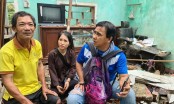 MC Quyền Linh đến thăm các nạn nhân trong vụ sạt lở tại Trà Leng, tặng mỗi gia đình 20 -50 triệu đồng
