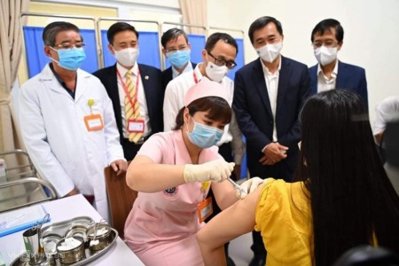 Vaccine phòng COVID-19 'made in VietNam' COVIVAC chính thức được tiêm thử nghiệm trên người