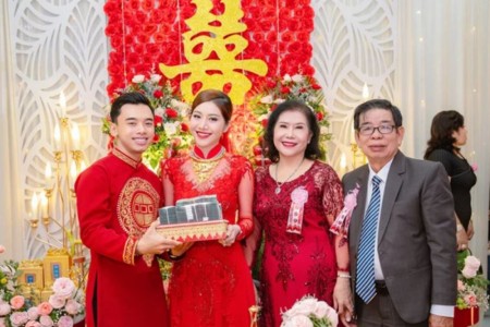 Đám cưới 'khủng' ở An Giang gây bão MXH: Của hồi môn toàn tiền, vàng, ngoại tệ, kim cương