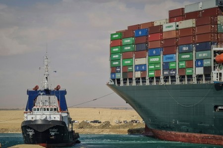 Kênh đào Suez được khai thông nhưng liệu thế giới đã thoát khỏi nỗi lo thiếu... giấy vệ sinh?