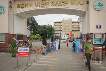 Nóng: Gần 200 cán bộ nhân viên Bệnh viện Bạch Mai xin nghỉ việc, nguyên nhân đến từ đâu?