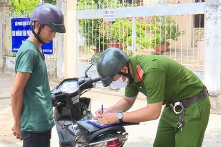 Hà Nội: Tiền phạt người không đeo khẩu trang lên tới hàng tỷ đồng chỉ trong 10 ngày