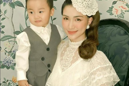 Hòa Minzy khoe gương mặt con trai, chia sẻ chưa vội kết hôn vì lý do này