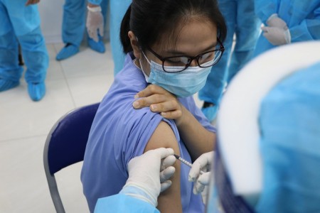 Hà Nội: Dự kiến tiêm 200.000 liều vaccine COVID-19 trong một ngày