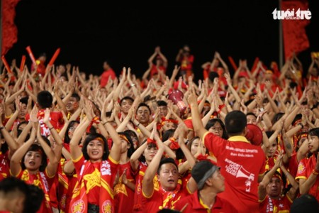 Khán giả phải trả 'giá chát' khi mua vé trận đấu Việt Nam - Nhật Bản trên sân Mỹ Đình 