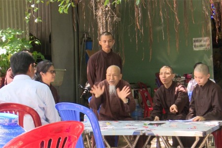 Trụ trì 'Tịnh Thất Bồng lai' Lê Tùng Vân giảng giải về Quy y: 'Quy là trở về, y là y phục'