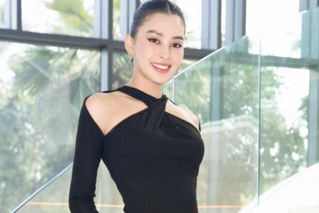 Xôn xao hình ảnh hoa hậu Tiểu Vy mặc áo 'trà xanh' giữa ồn ào tình cảm của Hiền Hồ