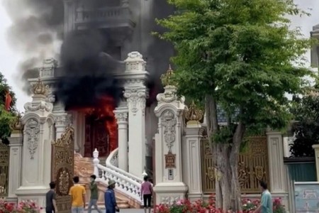 Cháy biệt thự ở Quảng Ninh: Nữ chủ nhà có hành động khó hiểu khi xảy ra hỏa hoạn