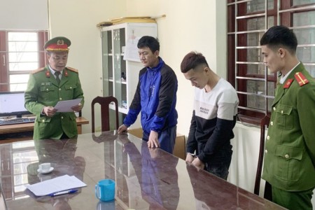 Bắc Giang: Tạm giữ bạn trai 17 tuổi khiến nữ sinh lớp 7 sinh con tại nhà riêng