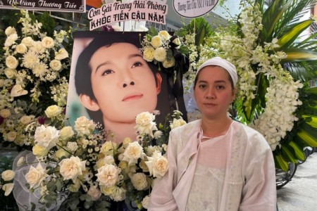 Con gái xuất hiện tại đám tang nghệ sĩ Vũ Linh thực chất không phải con ruột