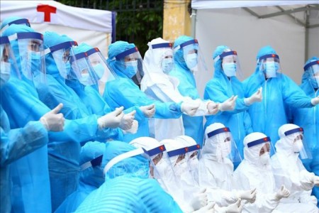 Tinh thần “tương thân tương ái”, Quảng Ninh chi viện Bắc Giang 200 nhân viên y tế cùng tham gia phòng, chống COVID-19