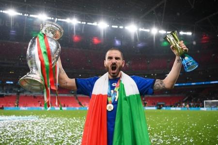 Trung vệ Bonucci chế giễu tuyển Anh sau khi nâng cúp vô địch Euro 2020