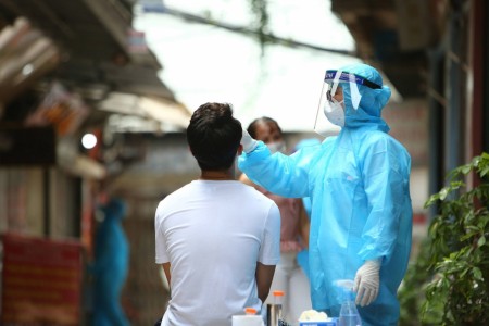 CDC Hà Nội: ‘Nhiều người ho, sốt không chủ động khai báo y tế’
