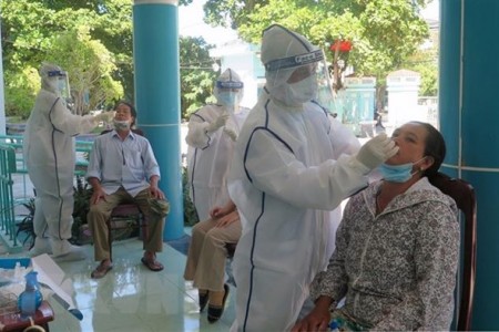 TP. HCM: Phát hiện chuỗi lây nhiễm mới, thêm 1.955 bệnh nhân xuất viện