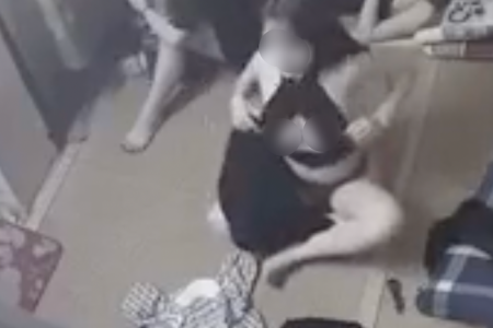 Clip nhạy cảm của cô gái trong phòng thay đồ bị phát tán: Nghi vấn bị hack camera
