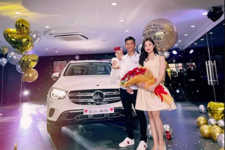 Phan Văn Đức “xuống tiền” mua Mercedes-Benz hơn 2 tỷ đồng tặng bà xã Nhật Linh