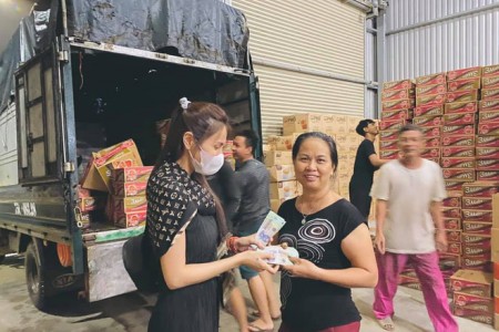 Vụ xác minh hoạt động từ thiện của Thủy Tiên ở Thừa Thiên Huế: 'Họ đi tự phát, không thể xác nhận số tiền'