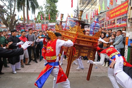 Hà Nội cho phép tổ chức lễ hội dịp Tết Nguyên đán dù F0 liên tục 'lập đỉnh'