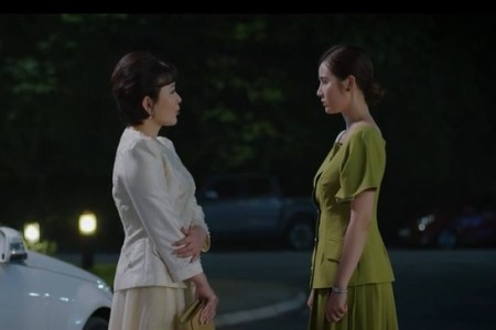 “Thương ngày nắng về' tập 6: Cảnh Vân Trang trả vòng cho mẹ chạm đến tim khán giả