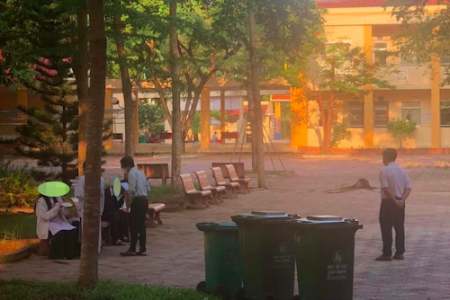 Cà Mau: Xôn xao Hiệu phó trường chuyên bắt học sinh ăn thức ăn lấy từ thùng rác