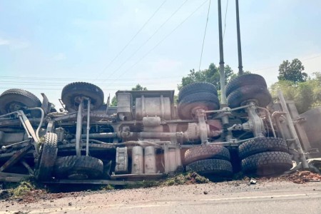 Clip tai nạn nghiêm trọng trên cao tốc Hà Nội - Thái Nguyên