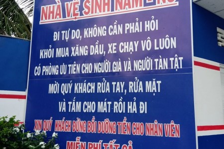 Tấm biển “mời” đi vệ sinh miễn phí ở An Giang gây xúc động