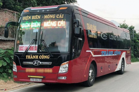 Một xe khách ở Điện Biên bị tước phù hiệu xe và bằng lái của tài xế vì chở người nhiễm Covid-19