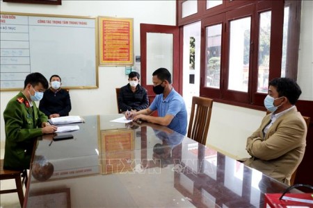 Trốn chốt kiểm soát dịch, 5 người ở Quảng Ninh bị xử phạt với tổng số tiền 125 triệu đồng