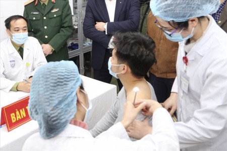 Bộ Y tế công bố 18,3 triệu người thuộc 11 nhóm ưu tiên tiêm vaccine phòng Covid-19 tại Việt Nam