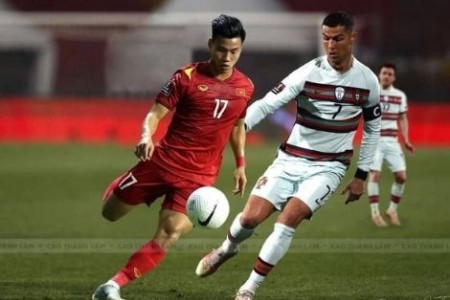“Cười ngất” loạt ảnh chế đội tuyển Việt Nam lọt vào World Cup, “đối đầu” với Messi và Ronaldo