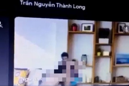 Xôn xao clip nghi nam sinh viên cố tình bật camera học online “mây mưa” với bạn gái cho cả lớp xem