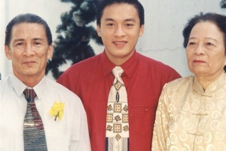 Bố ruột Lam Trường qua đời, dàn sao Việt xót xa gửi lời động viên gia quyến