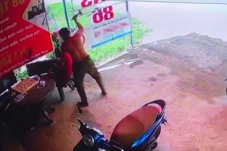 Full clip người đàn ông Bình Thuận dùng búa đập liên tiếp vào đầu người khác