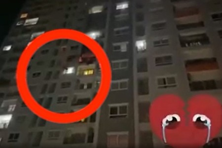 Ám ảnh clip 2 mẹ con nhảy từ tầng 10 chung cư đang cháy xuống đất, tử vong thương tâm