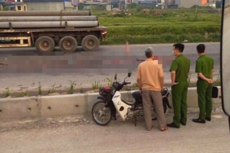 Clip: Người phụ nữ đẩy xe chở rác ở Hưng Yên bị cán tử vong, thi thể không còn nguyên vẹn