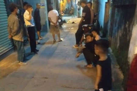 Hà Nội: Thợ sửa điều hòa ngã từ tầng 5 tử vong