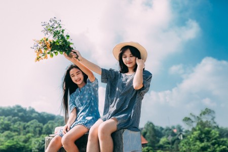 Bạn tri kỷ là gì? Những tình bạn tri kỷ đáng ngưỡng mộ trong showbiz Việt
