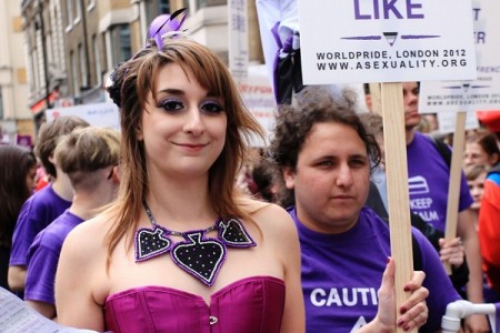 Cộng đồng người vô tính: Nơi những con người không có hứng thú tình dục với bất kỳ giới tính nào khác