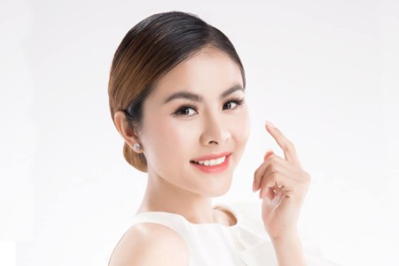 Vân Trang là ai? Tiểu sử, sự nghiệp, đời tư về nữ diễn viên đa tài của điện ảnh Việt Nam