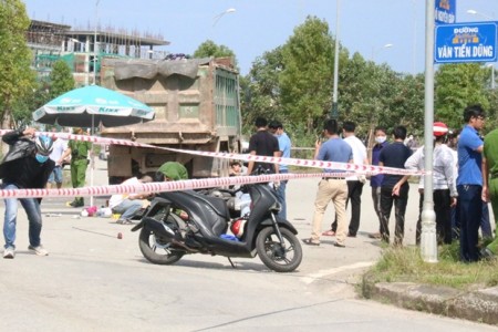 Bắt tạm giam tài xế xe tải gây tai nạn khiến thai phụ cùng 2 con nhỏ tử vong ở Thừa Thiên-Huế