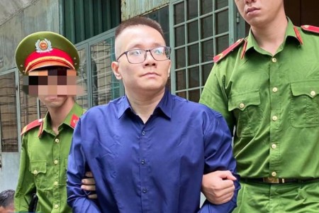 Hacker Nhâm Hoàng Khang bị tuyên án 10 năm tù về tội cưỡng đoạt tài sản