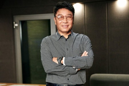 SỐC: CEO SM tố Lee Soo Man trốn thuế, cài cắm kinh doanh cờ bạc, cần sa, âm mưu bắt tay với HYBE