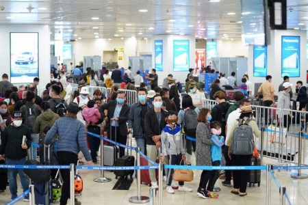 Truy tìm người trên chuyến bay từ TP.HCM về sân bay Nội Bài ngày 30/5