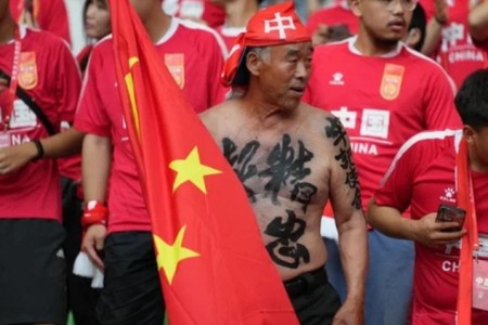 'Đến Việt Nam còn không thắng được, thì Liên đoàn bóng đá Trung Quốc giải tán đi!' - Dư luận Trung Quốc lên tiếng